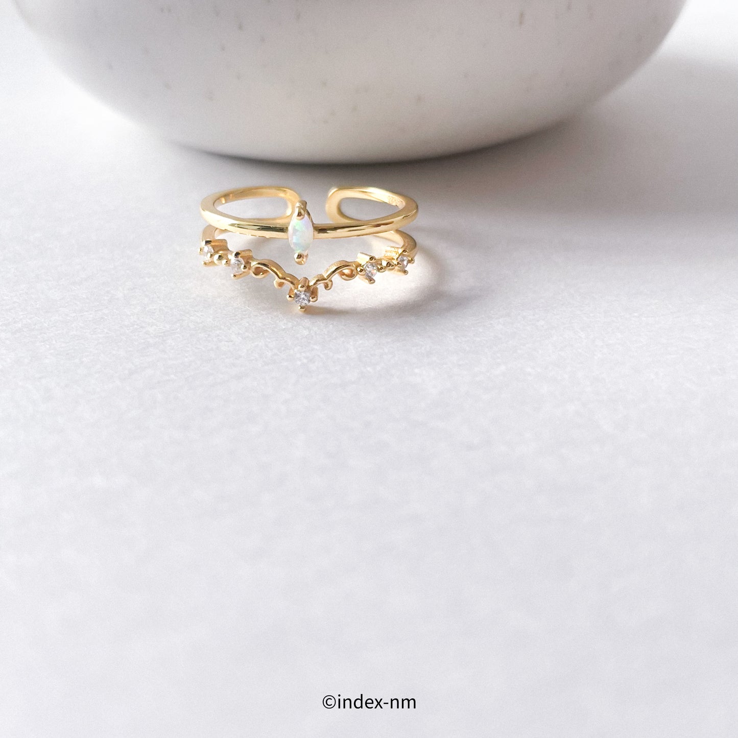 Float | Twist Ring