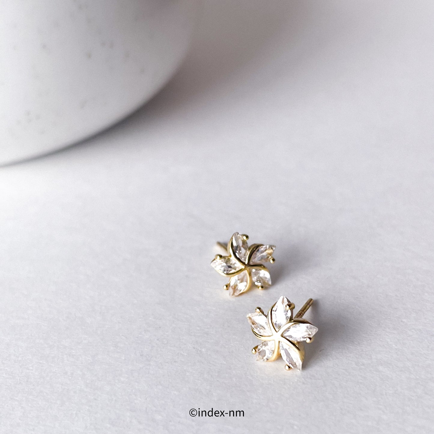 Daisy | Petal Studs