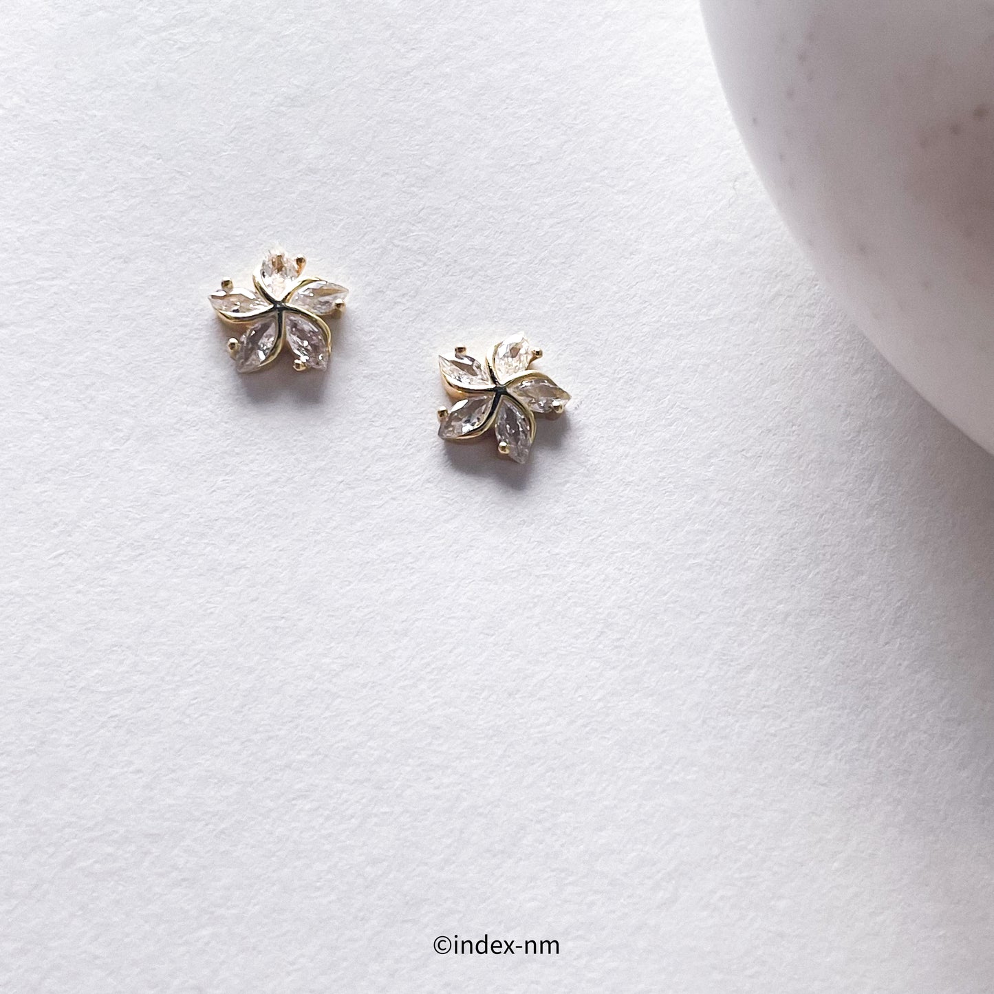 Daisy | Petal Studs