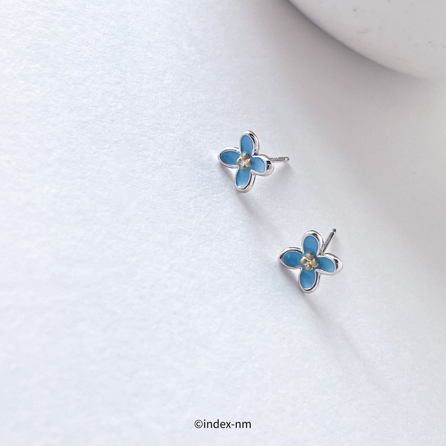 Story | Chamomile Studs