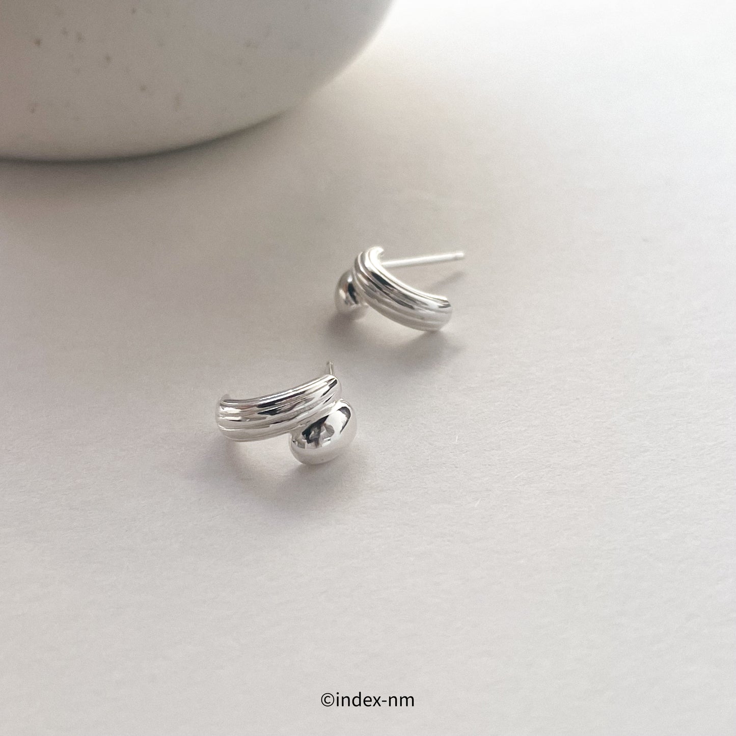 Liquid | Pure Lines Studs