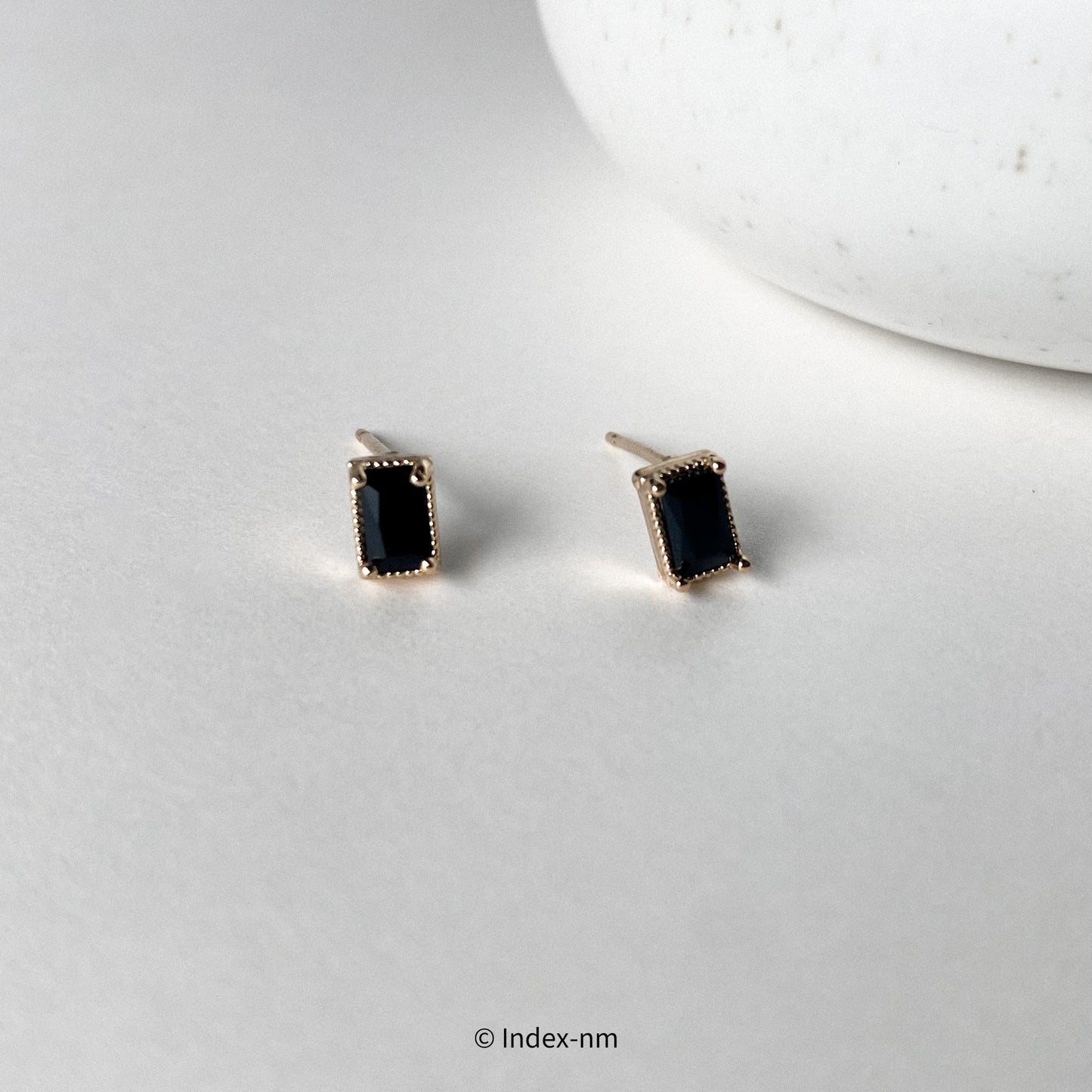 Simple Black Gemstone Rectangle Stud Earrings
