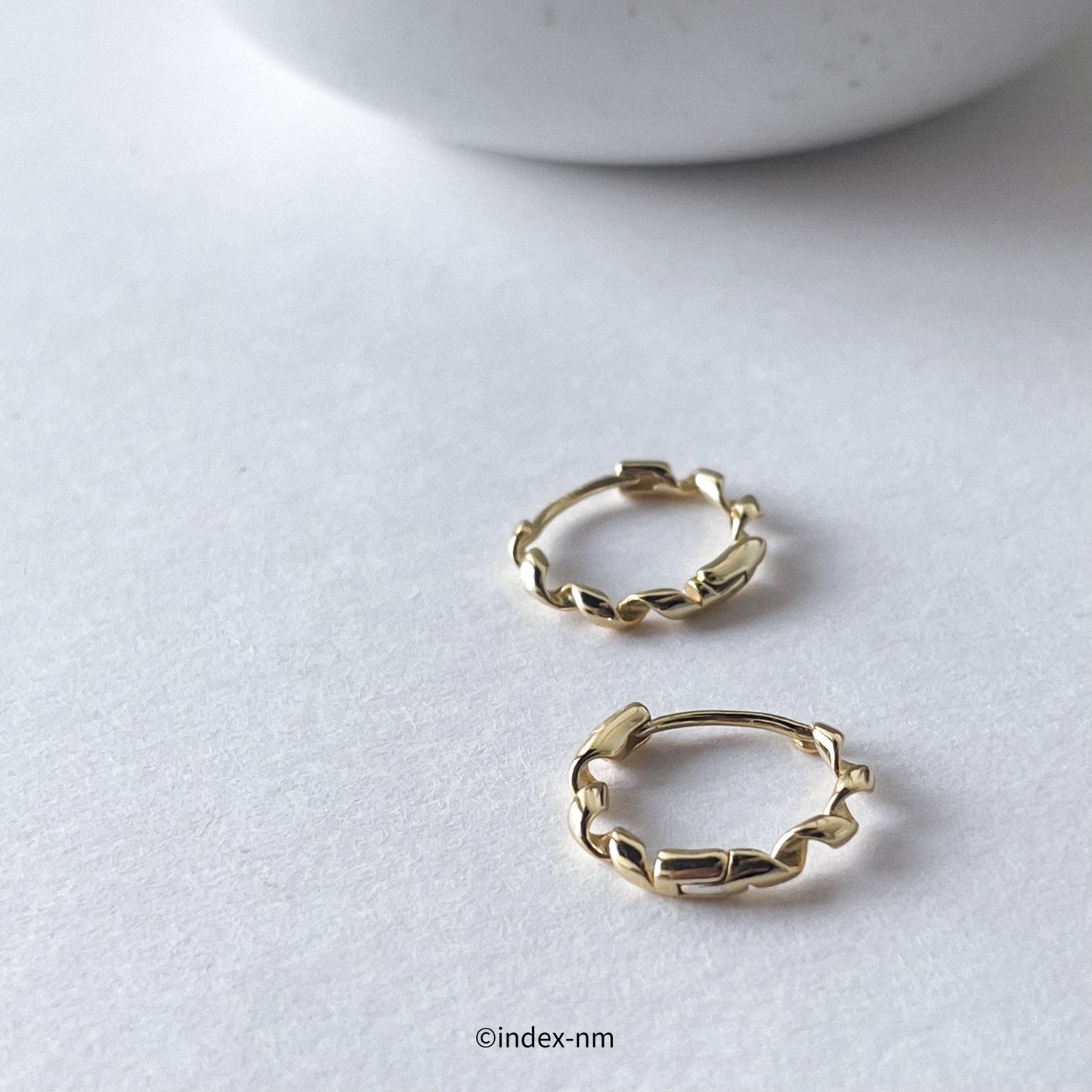 Helix | Twisted Gold Hoops