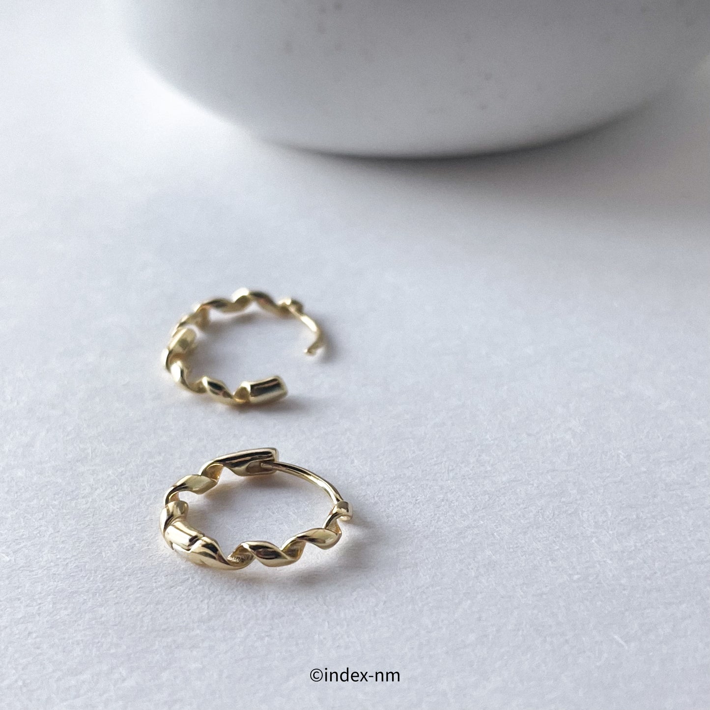 Helix | Twisted Gold Hoops