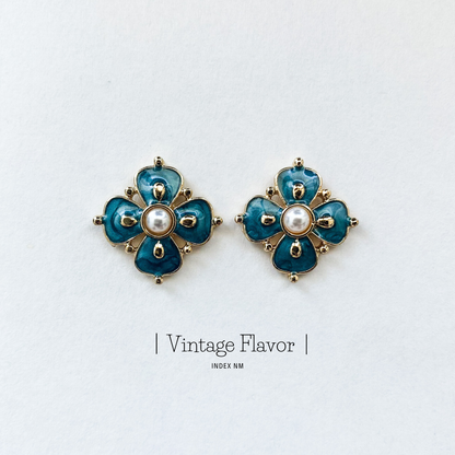 Palace | Green Vintage Leaf Studs