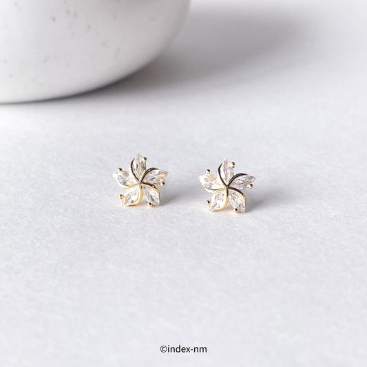 Daisy | Petal Studs
