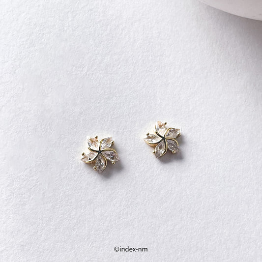 Daisy | Petal Studs