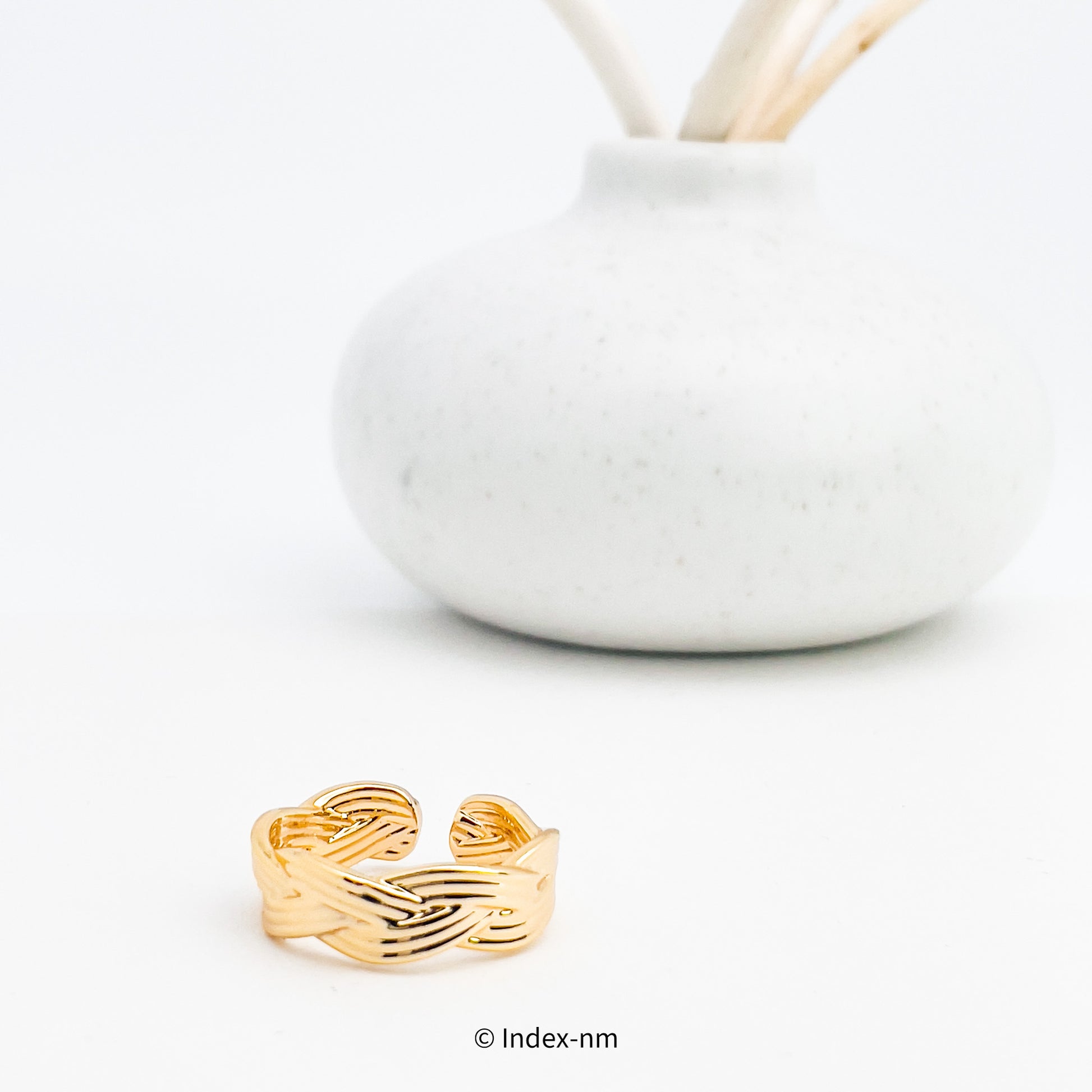 Minimalist Gold texture adjustable ring
