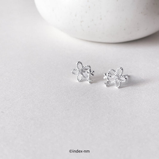 Clematis | Silver Blossom Studs