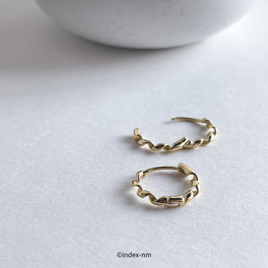 Helix | Twisted Gold Hoops
