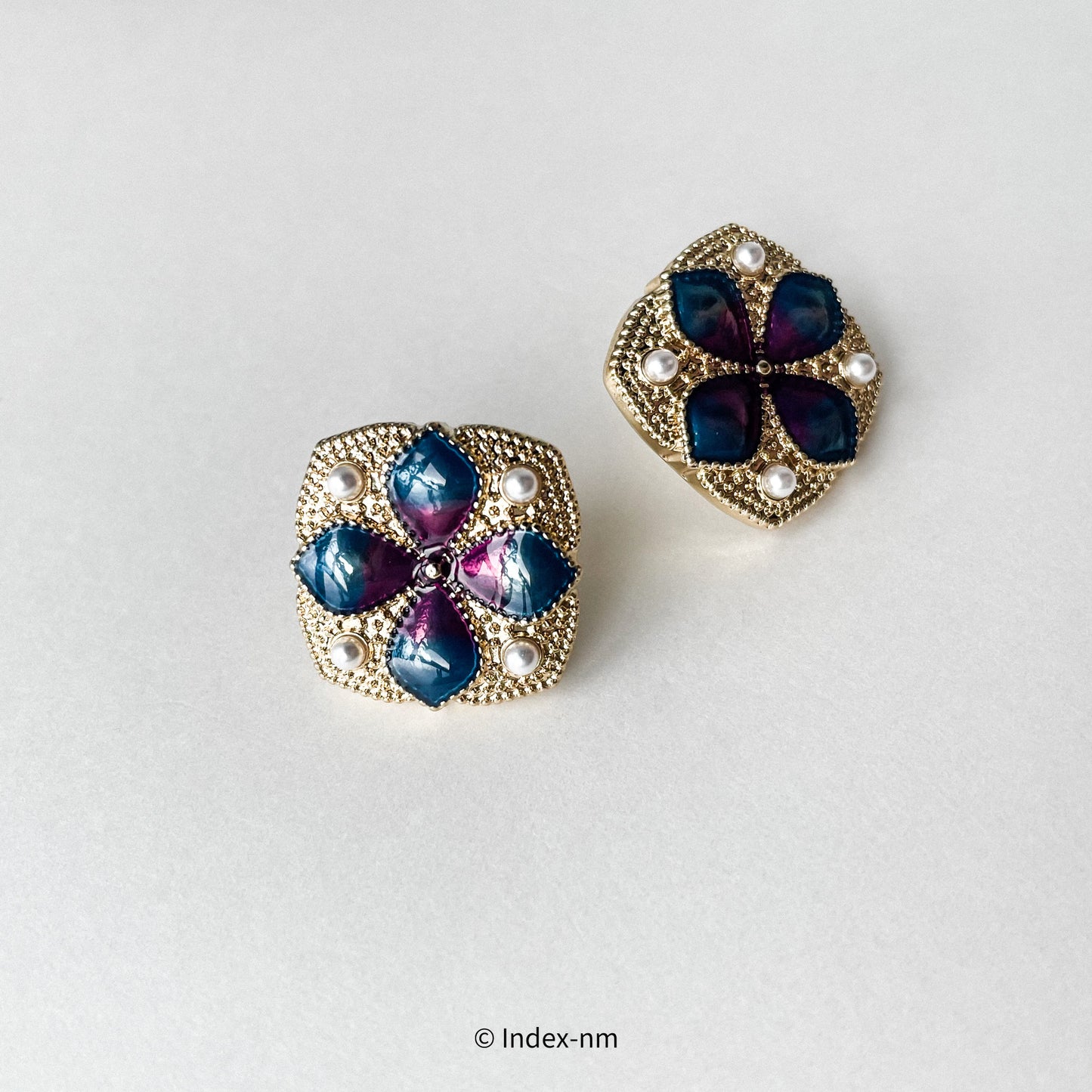 Mystery | Fancy Square Studs