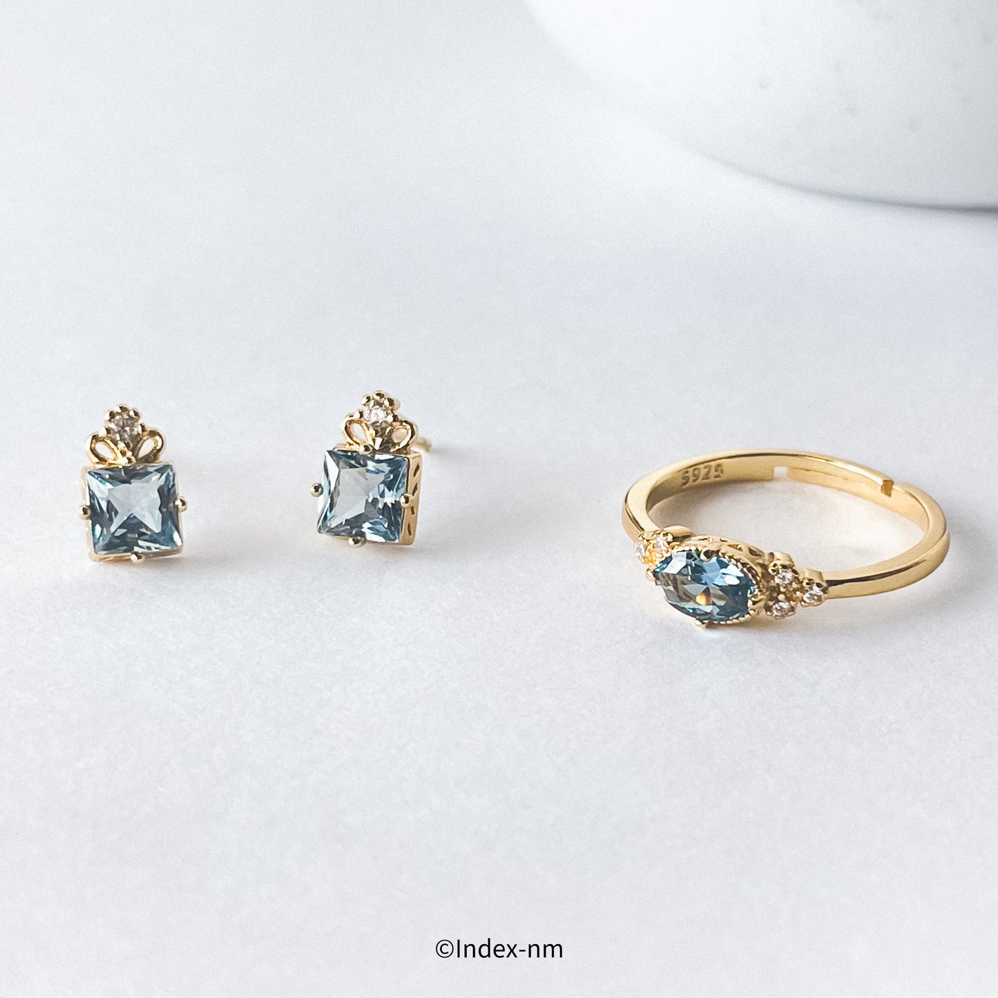 Frost | Petite Blue Ring