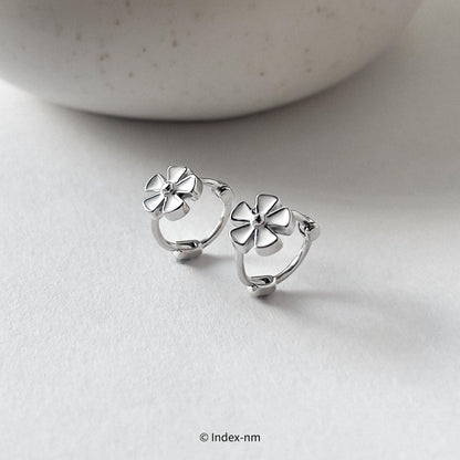 Dainty White Daisy Flower Silver Clip-On Earrings