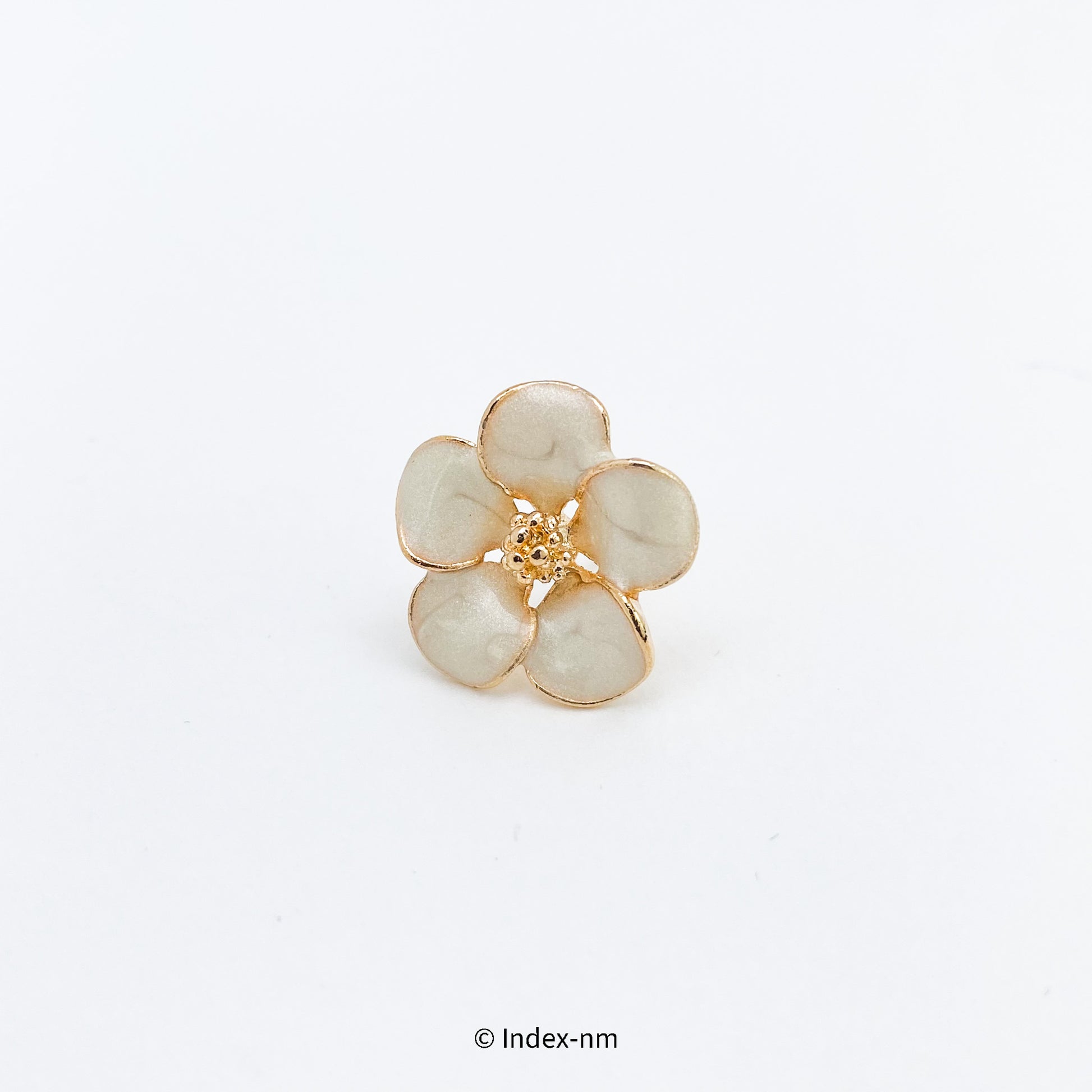 韓國製小淡黃花耳環
